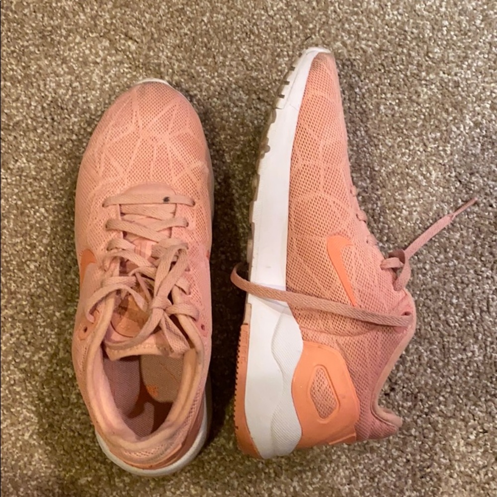 Nike running shoes - Picture 2 of 3